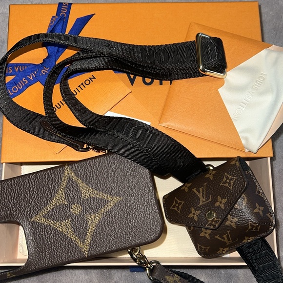 Authentic Louis Vuitton I-Phone 13 pro phone case. - Picture 7 of 7